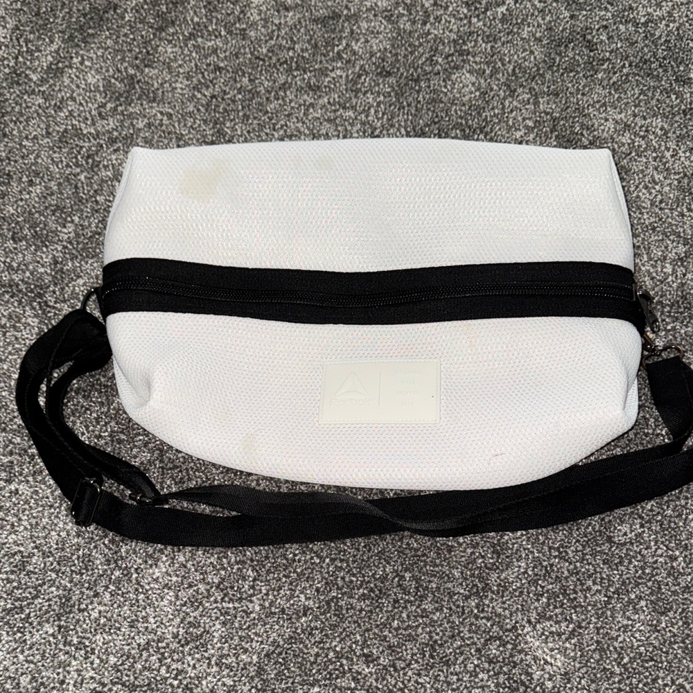 Reebok White and Black Crossbody Bag